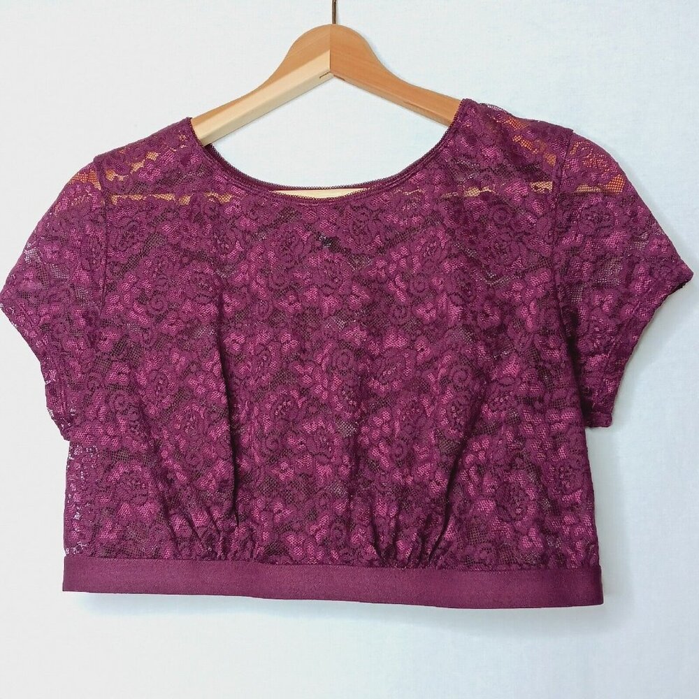 Torrid Curve Size 1 Crop Cami Top Undershirt Lace Stretch Maroon Floral